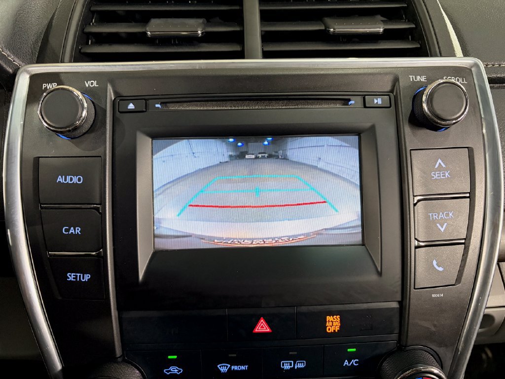 Used 2016 Toyota Camry LE FWD image 27