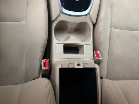 Used 2016 Nissan Rogue S AWD/4WD image 36