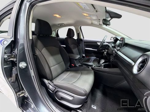 Used 2023 Kia Forte LXS FWD image 28