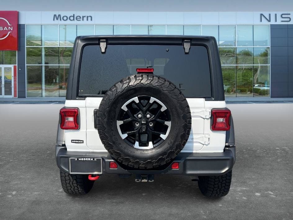 Used 2025 Jeep Wrangler Unlimited Rubicon AWD/4WD image 6