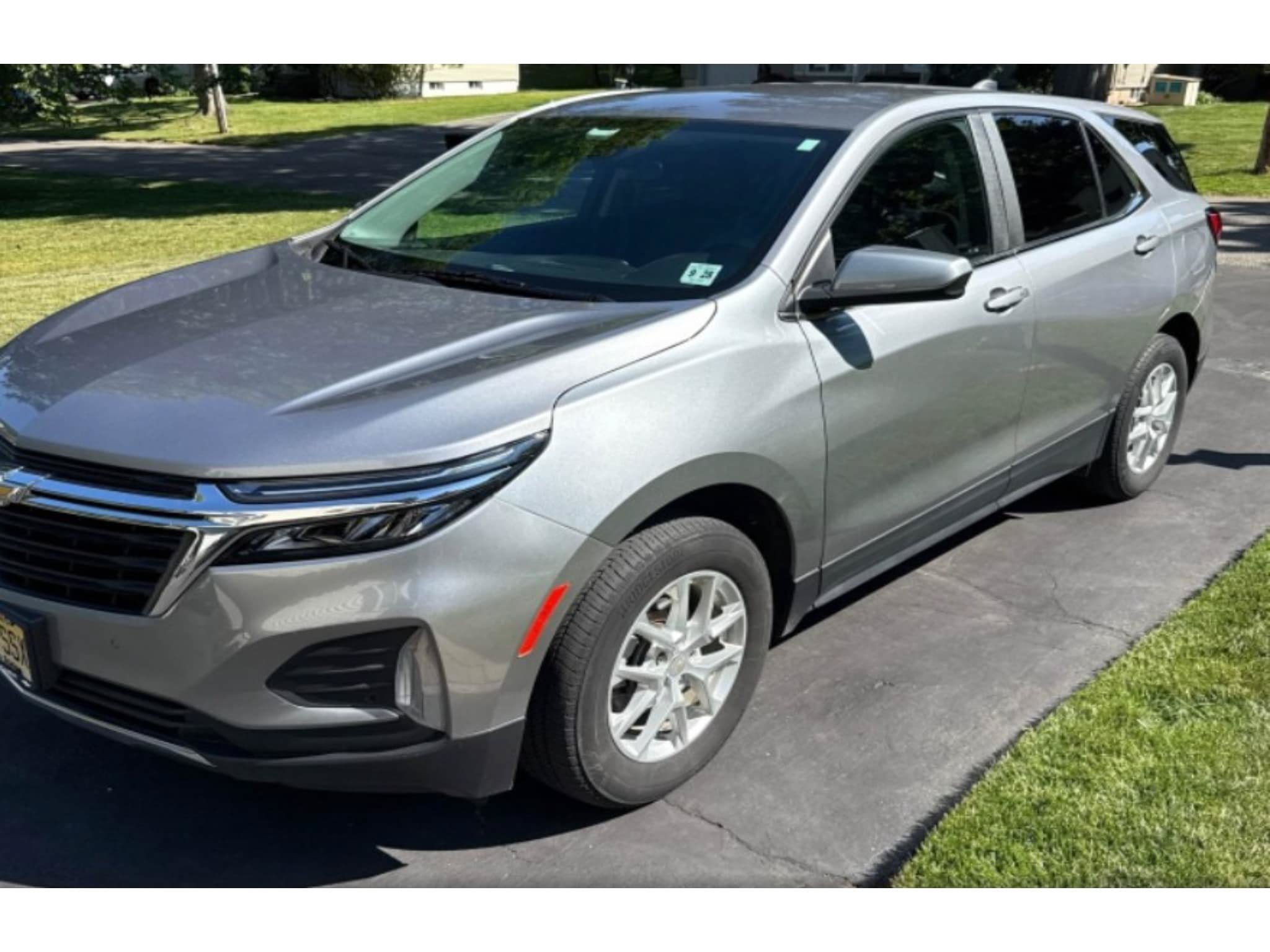 Used 2023 Chevrolet Equinox LT AWD/4WD image 1