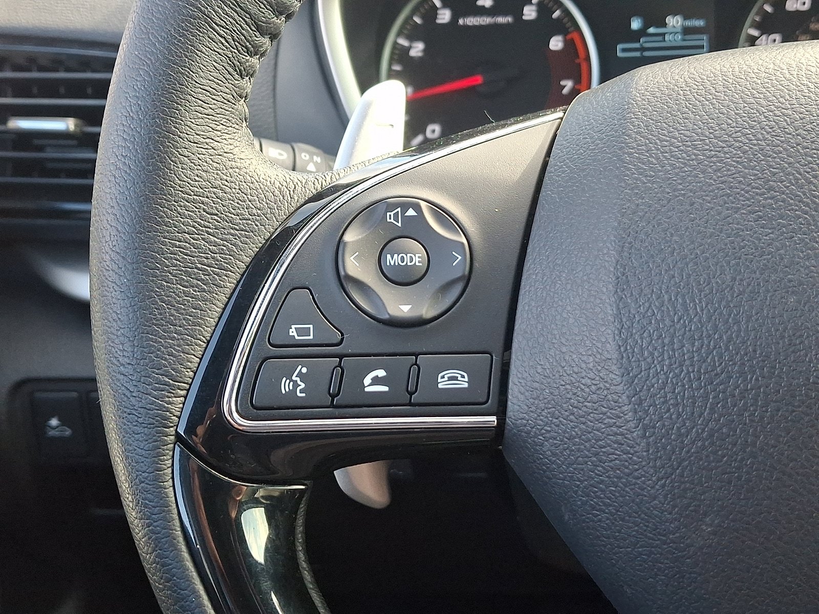 Used 2024 Mitsubishi Eclipse Cross SEL AWD/4WD image 22