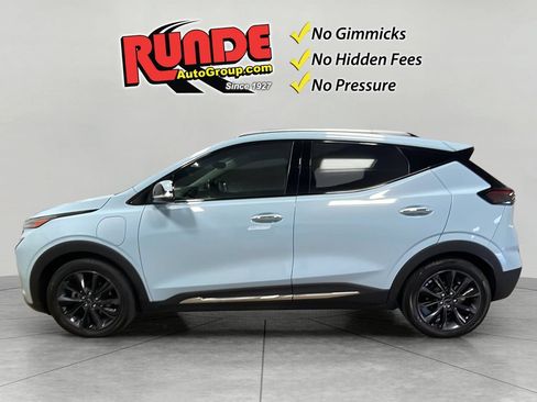 Used 2022 Chevrolet Bolt EUV Premier w/ Launch Edition FWD image 3