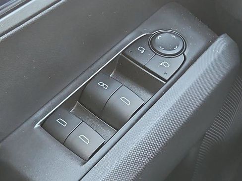 Certified 2025 Chevrolet Colorado LT image 21