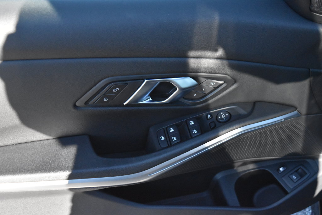 Used 2024 BMW 330e xDrive AWD/4WD image 10