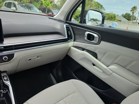 Certified 2024 Kia Sorento SX AWD/4WD image 10
