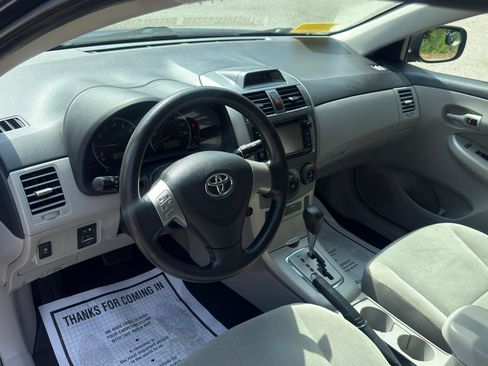 Used 2013 Toyota Corolla LE FWD image 14
