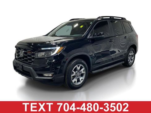 Used 2023 Honda Passport TrailSport image 1