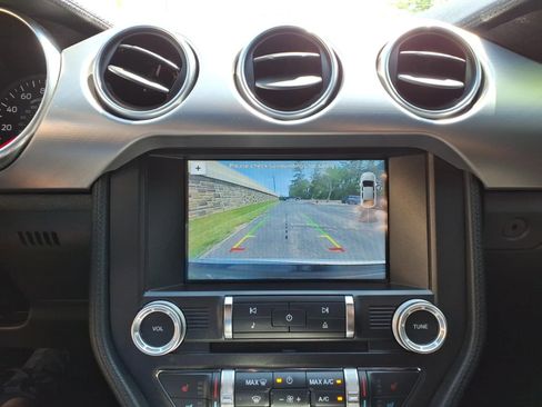 Used 2018 Ford Mustang GT Premium RWD image 25
