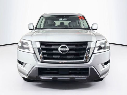 Used 2024 Nissan Armada SV AWD/4WD image 6
