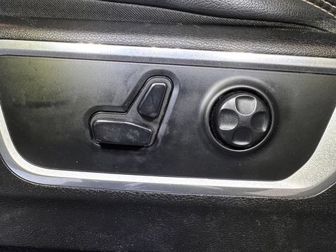 Used 2020 RAM 1500 Laramie AWD/4WD image 23