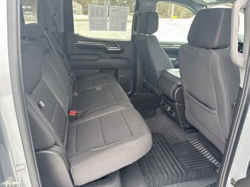 Used 2024 GMC Sierra 1500 Elevation image 27
