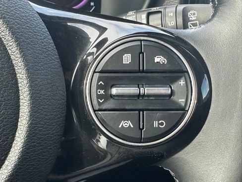 Used 2024 Kia Soul EX image 16
