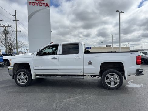 Used 2015 Chevrolet Silverado 2500 LTZ image 12