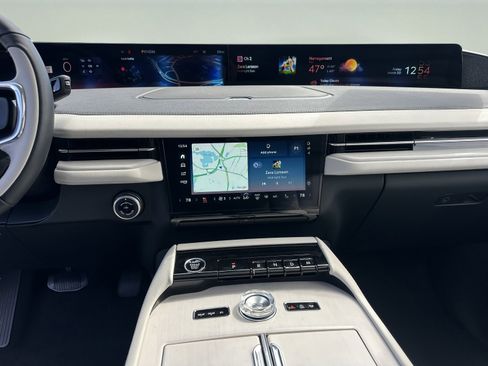 New 2026 Lincoln Navigator Reserve w/ Jet Appearance Package AWD/4WD image 16