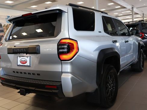 Used 2026 Toyota 4Runner SR5 AWD/4WD image 3