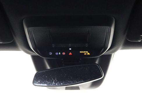 Used 2024 Chevrolet Equinox EV RS FWD image 24