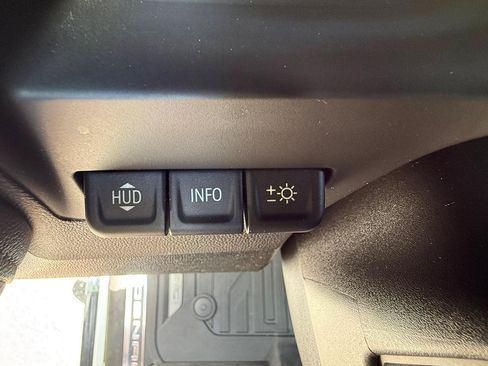 Used 2023 GMC Sierra 2500 Denali w/ Denali Ultimate Package AWD/4WD image 17