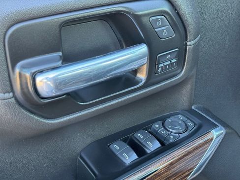 Used 2022 Chevrolet Silverado 2500 High Country image 15