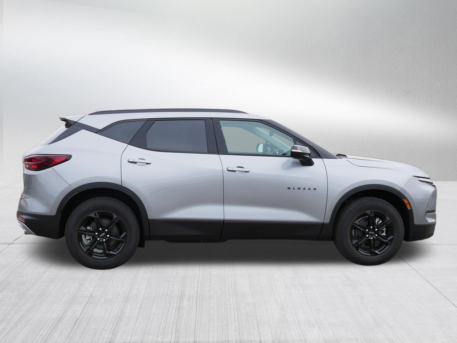 New 2026 Chevrolet Blazer LT w/ Sound & Technology Package AWD/4WD image 6
