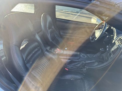 Used 1997 Chevrolet Corvette Coupe w/ Memory Pkg image 10