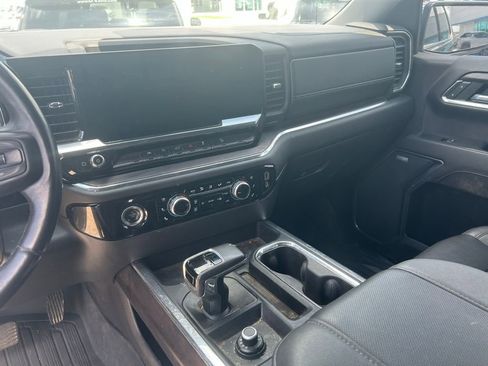 Used 2023 GMC Sierra 1500 SLT w/ SLT Premium Package image 6