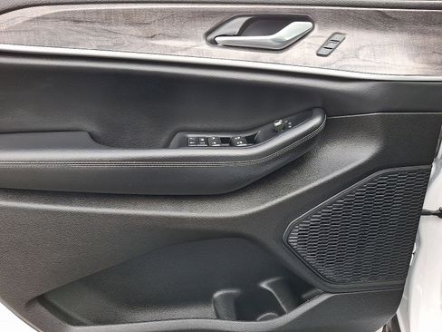 Certified 2023 Jeep Grand Cherokee Limited image 13