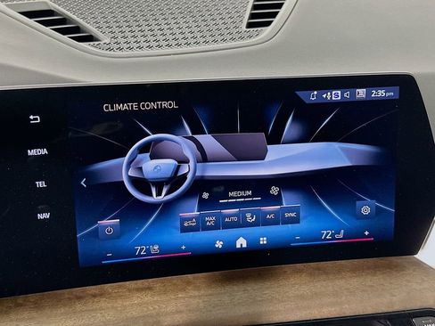 Used 2025 BMW X1 xDrive28i w/ Premium Package image 14