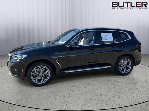 Used 2022 BMW X3 xDrive30i w/ Premium Package 2 (ZPA) AWD/4WD image 3