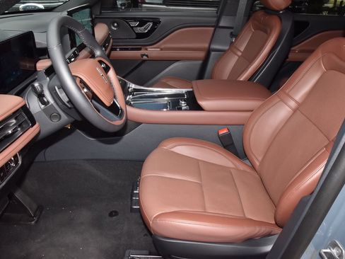New 2026 Lincoln Aviator Reserve RWD image 13
