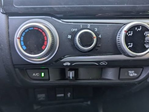 Used 2016 Honda Fit EX-L image 34