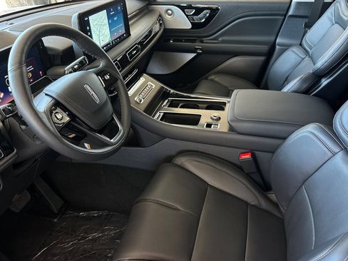 New 2026 Lincoln Aviator Reserve AWD/4WD image 9