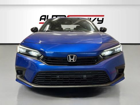 Used 2023 Honda Civic Sport image 2