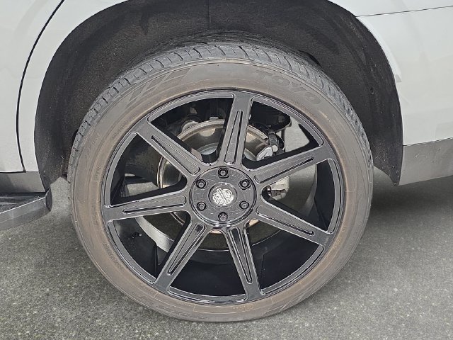 Used 2023 Chevrolet Tahoe High Country AWD/4WD image 32