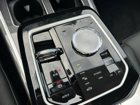 New 2026 BMW i7 M70 w/ Executive Package AWD/4WD image 29