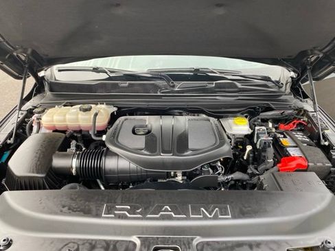 Used 2025 RAM 1500 Big Horn AWD/4WD image 23