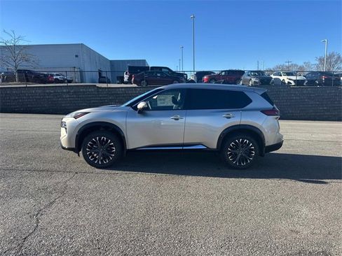 New 2026 Nissan Rogue Platinum w/ Platinum Premium Package image 7