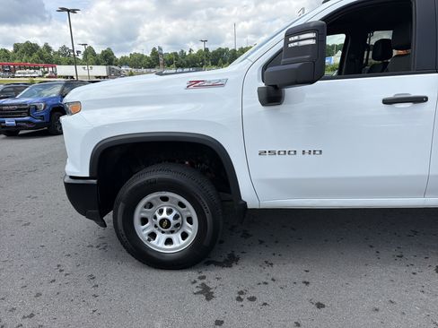 Used 2025 Chevrolet Silverado 2500 W/T w/ WT Convenience Package AWD/4WD image 10