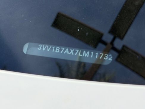Used 2020 Volkswagen Tiguan S FWD image 11