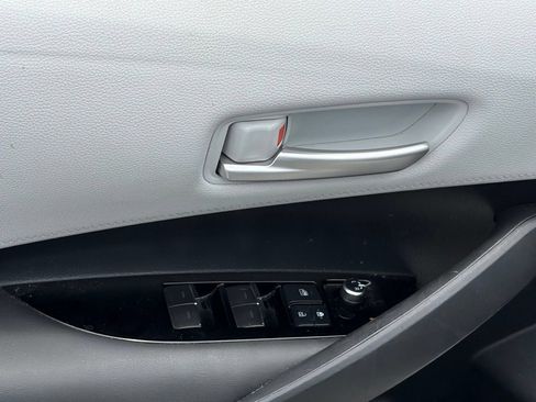 Used 2019 Toyota Corolla SE w/ Carpet Mat Package FWD image 5
