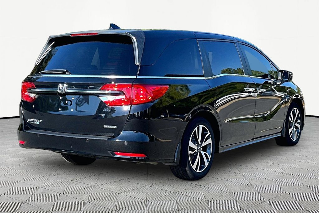 Used 2024 Honda Odyssey Touring image 5