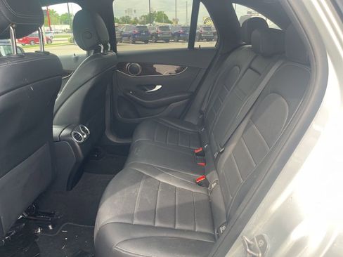 Used 2019 Mercedes-Benz GLC 300 4MATIC image 7