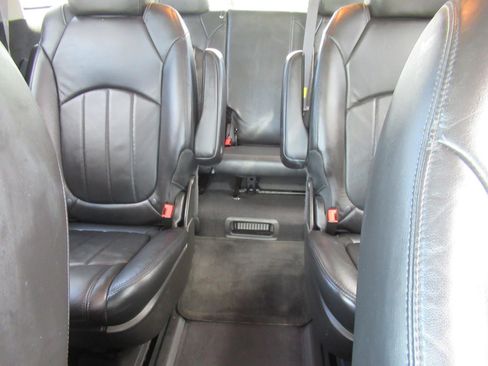Used 2012 Buick Enclave Leather FWD image 16