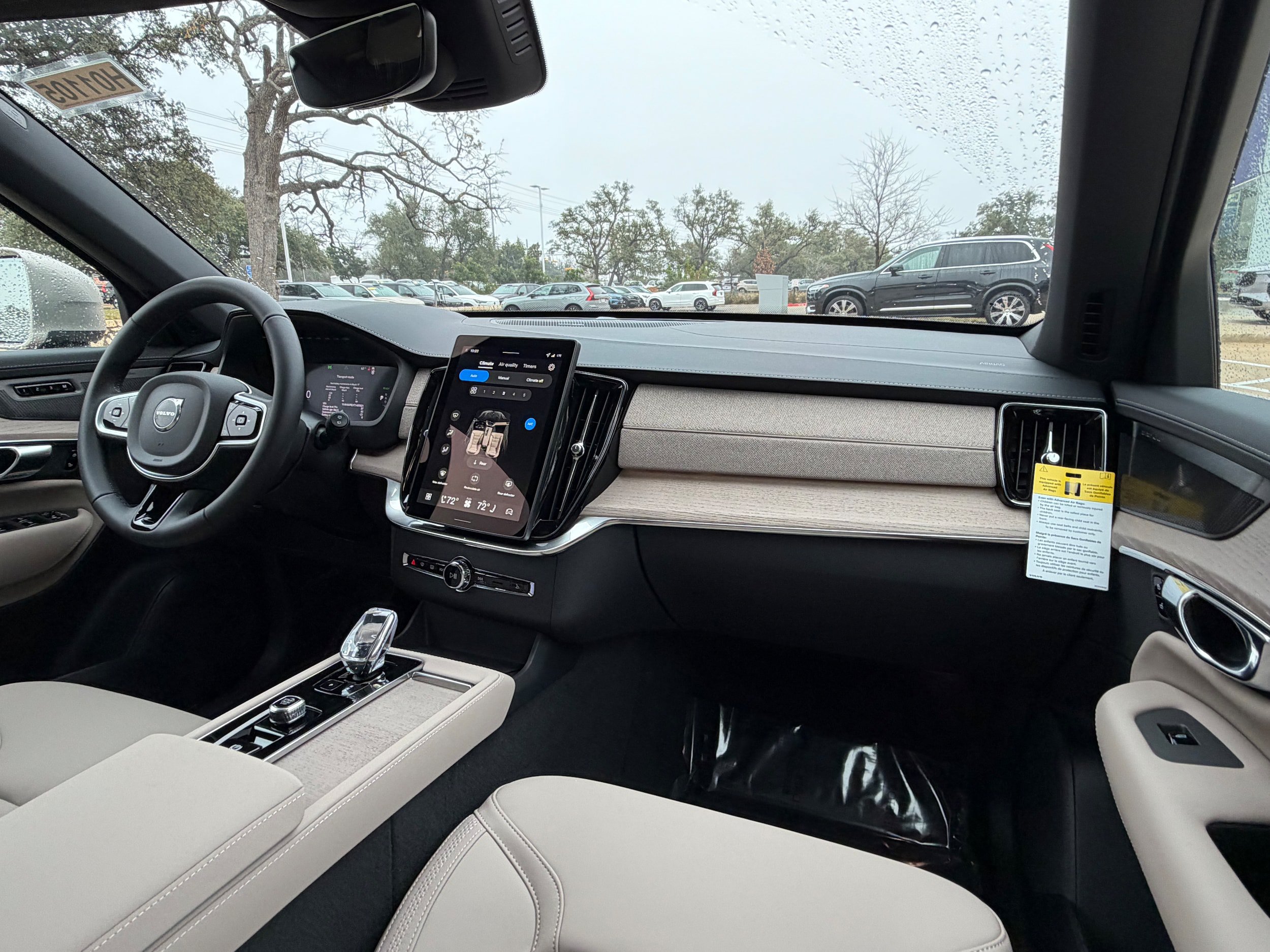 New 2026 Volvo XC90 T8 Plus w/ Protection Package Premier AWD/4WD image 11