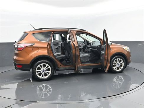 Used 2017 Ford Escape SE w/ Equipment Group 201A image 27