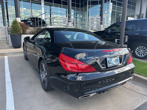 Used 2020 Mercedes-Benz SL 550 image 4