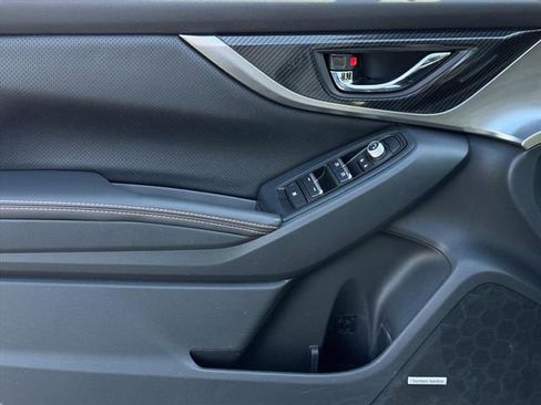 Used 2019 Subaru Crosstrek 2.0i Limited w/ Moonroof Package w/Navigation image 14