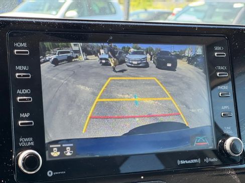 Used 2022 Toyota Venza LE AWD/4WD image 21