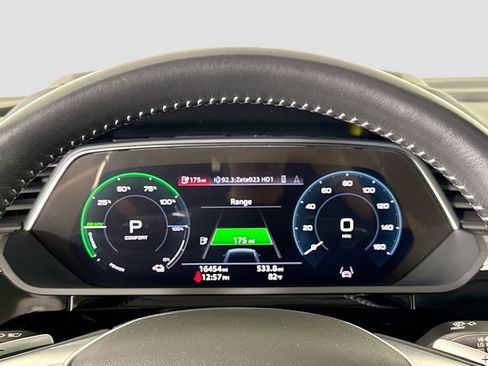 Used 2021 Audi e-tron Premium w/ Convenience Plus Package AWD/4WD image 10