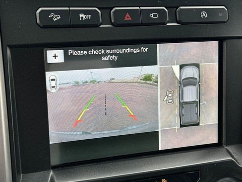 Used 2018 Ford F150 Platinum w/ Equipment Group 701A Luxury image 21